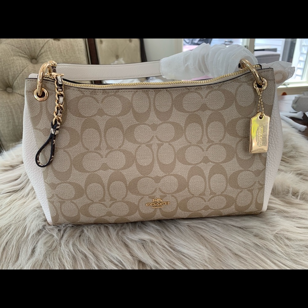 Coach Small Mia Shoulder Bag In Signature Canvas. - Picture 3 of 8